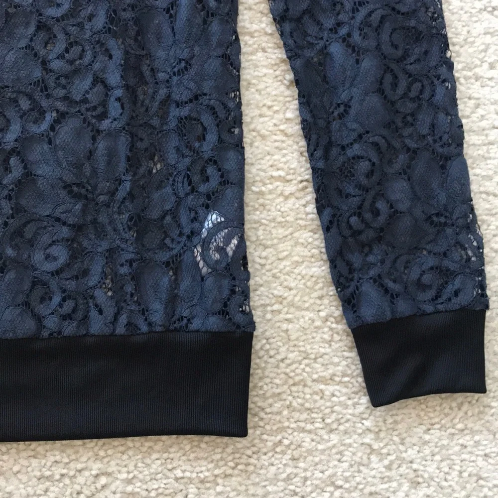 Theory 'Jaidyn W' Lace Top - Picture 6 of 7